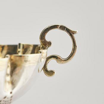 A small German parcel-gilt silver bowl (wine tasting bowl), mark of Johannes Kilian, Augsburg 1689-1692.