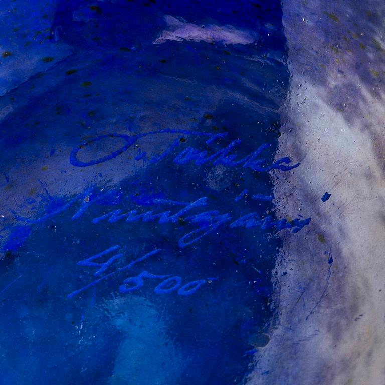 FIGURIN, glas, signerad O. Toikka Nuutajärvi, numrerad 4/500.