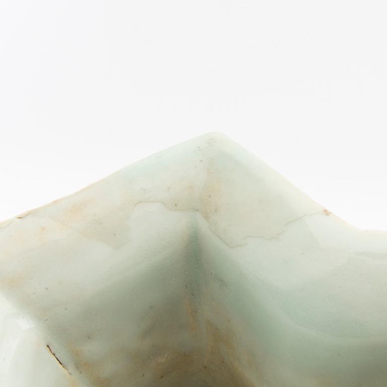 Vase, China late Qing porcelain.