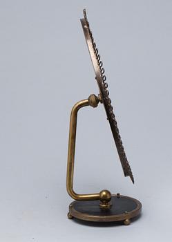 BORDSSPEGEL, 1900-talets mitt.