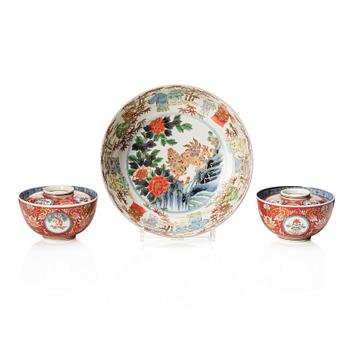 A Japanese bowl and two Japanese bowls with covers, Meiji (1868-1912).