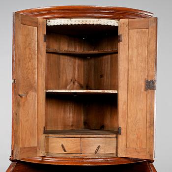 HÖRNSKÅP, 1800-tal.