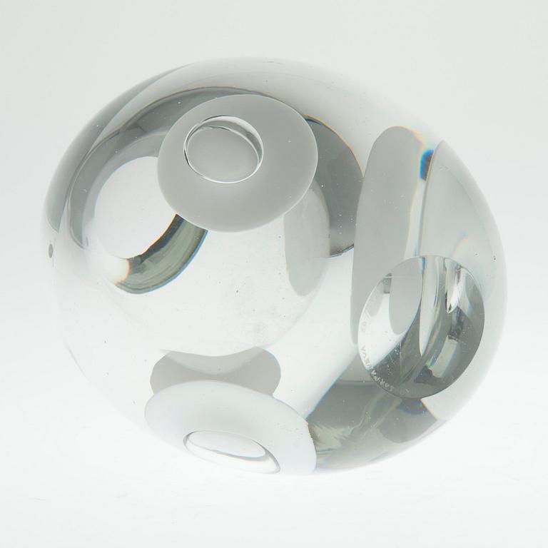 Timo Sarpaneva, A GLASS SCULPTURE.