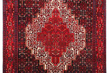 Matta, Senneh, ca 192 x 162 cm.