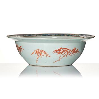 A famille rose basin, Qing dynasty/circa 1900.