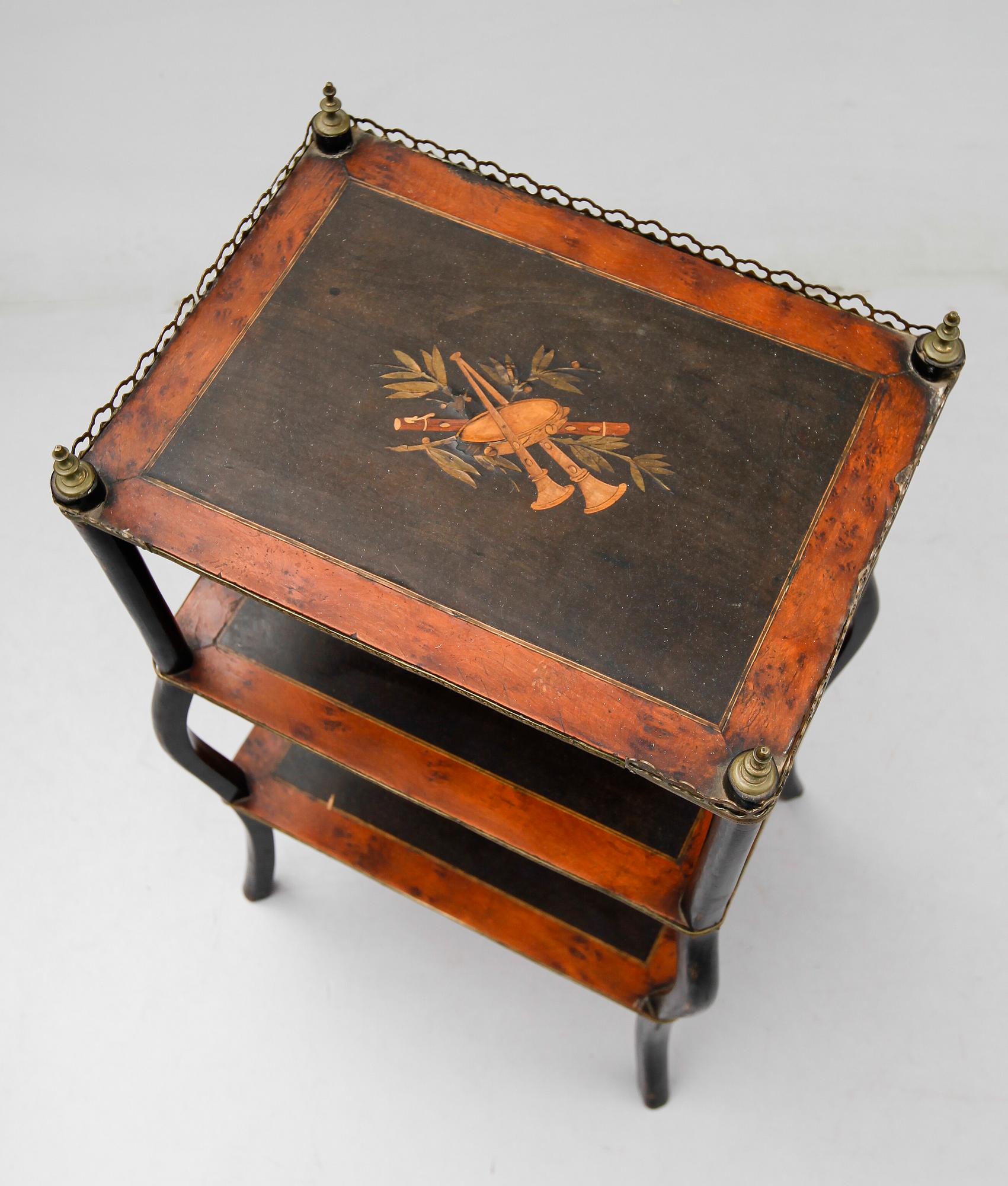 ETAGEBORD, 1900-talets första hälft.