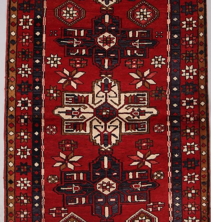 MATTA, Hamadan, galleri, 322 x 112 cm.