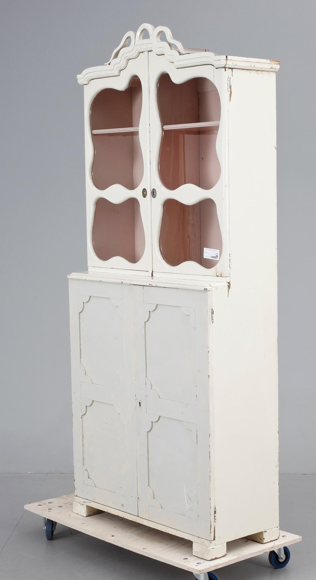 VITRINSKÅP, 1800/1900-tal.