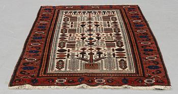 A rug, antique Baluch, ca 171 x 102-107 cm.