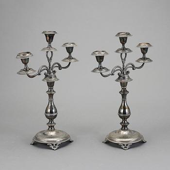 KANDELABRAR, ett par, nysilver, 1900-talets början.