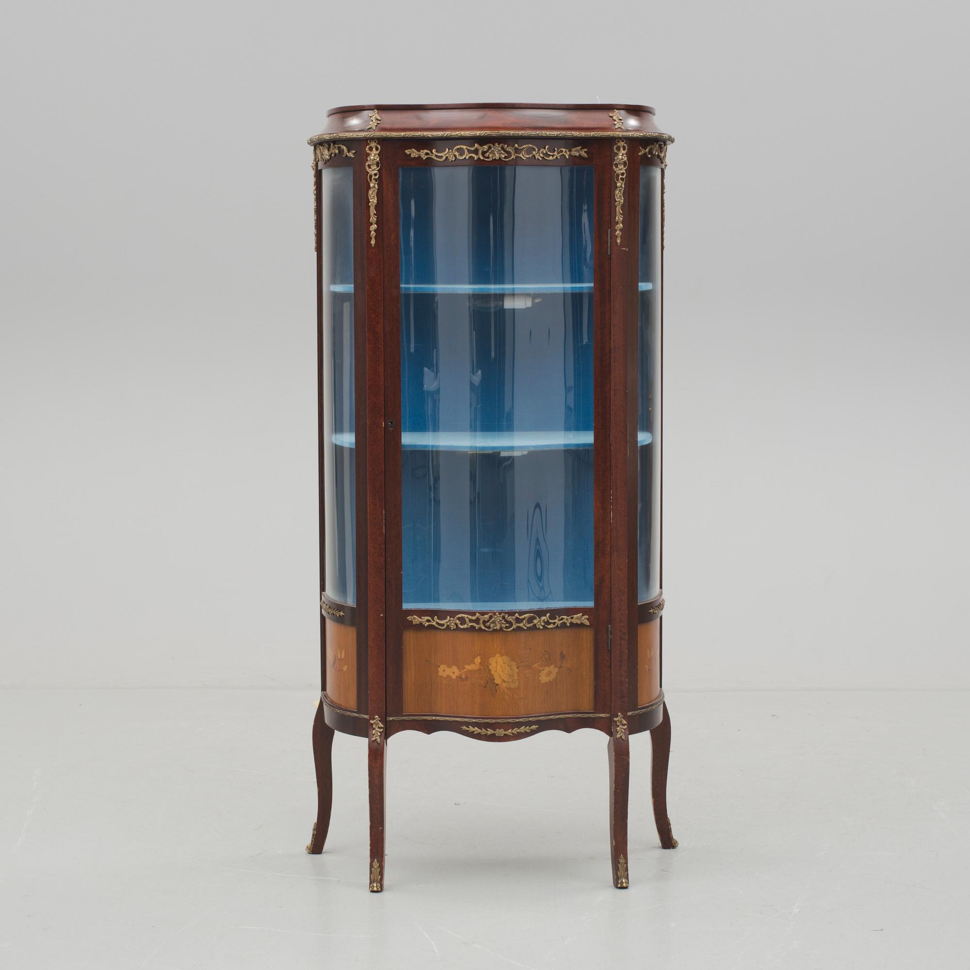 VITRINSKÅP, Louis XV-stil, 1900-talets mitt.