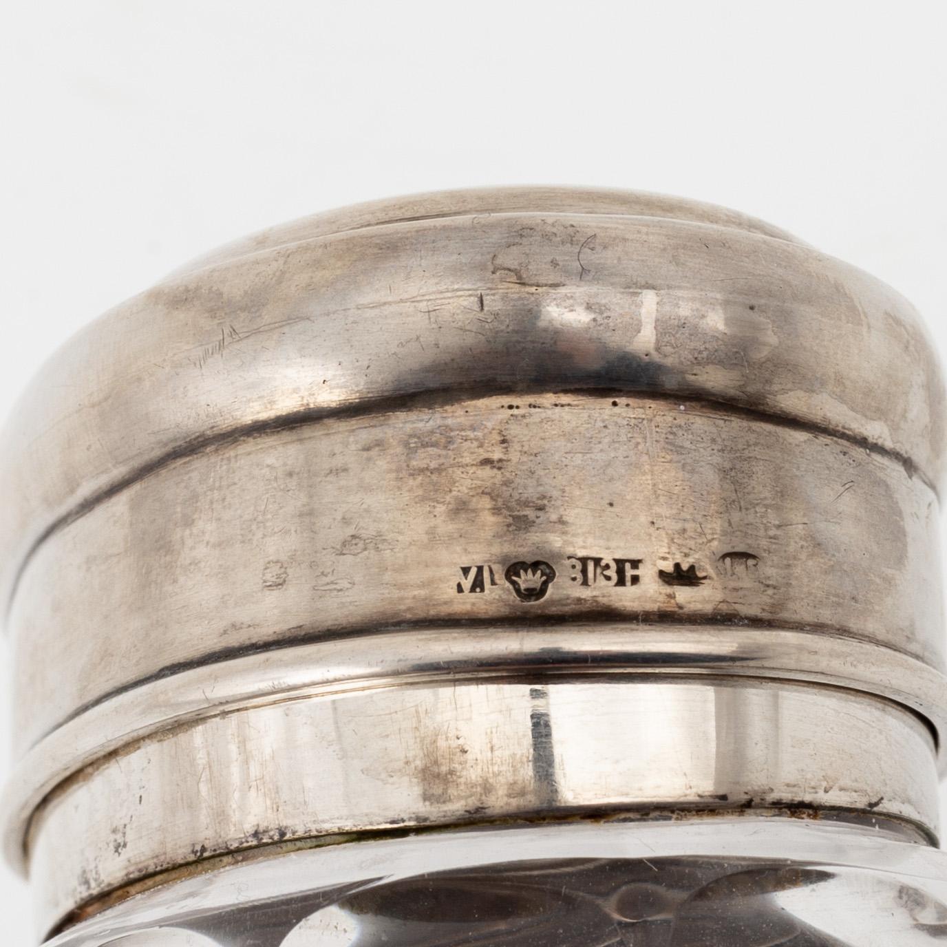 Viktor Lindman, toiletteset, 3 delar, silver och glas, Helsingfors 1915-16.