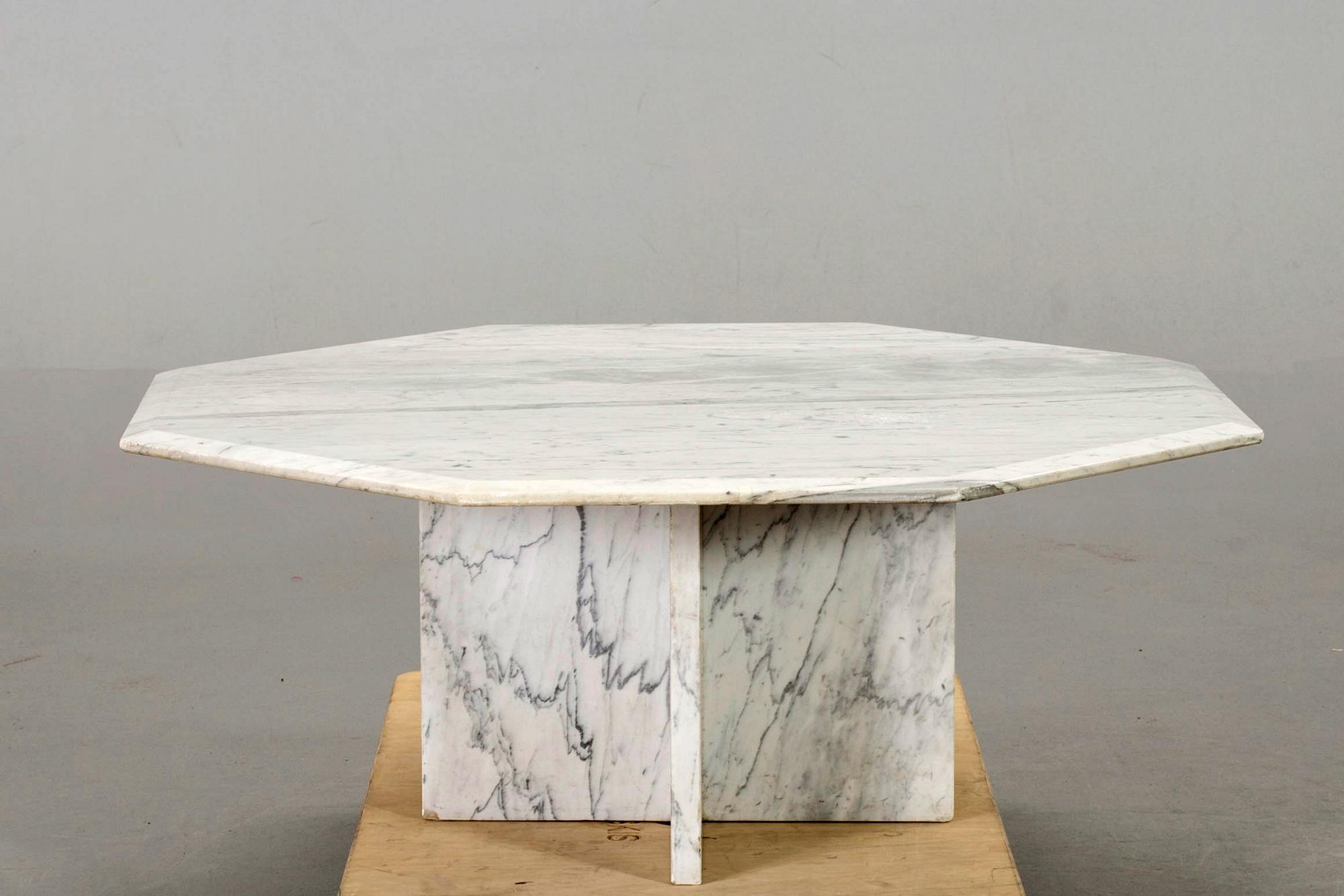 A MARBLE SOFA TABLE.