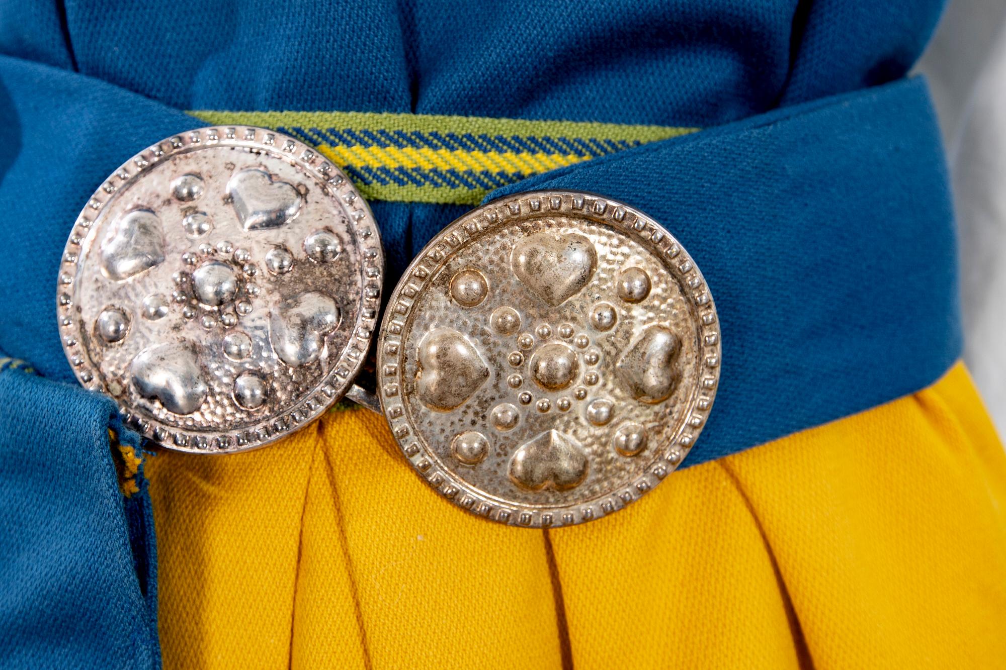 Folkdräkt "Sverigedräkten", 9 dlr 1900-talets andra hälft storl ca 38-40 Ekelund & Espe Ab.