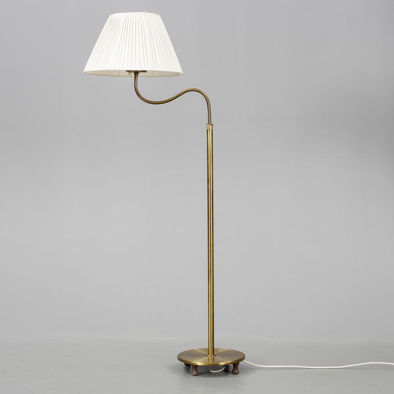 GOLVLAMPA, modell G2568, "Lilla Kamelen", Josef Frank, Firma Svenskt Tenn.