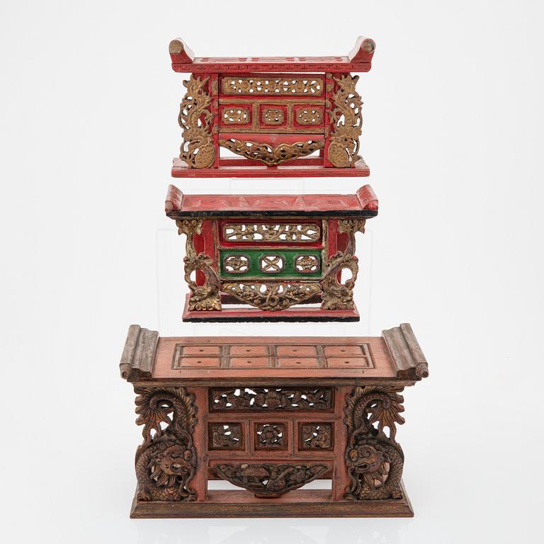 Tree red lacquer and gilded altar tables, Indonesia, Jakarta, 20th Century.