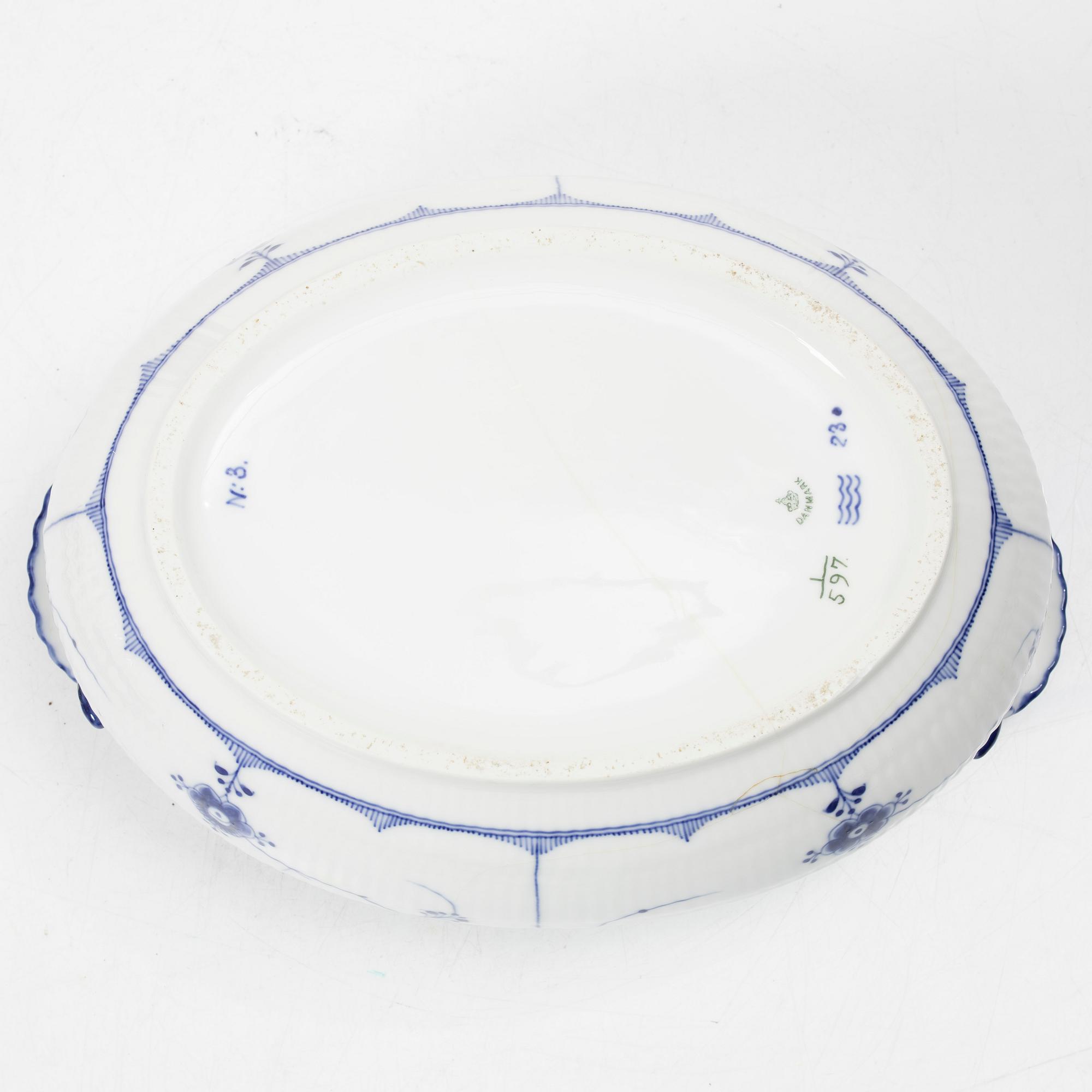 Royal Copenhagen, terrin, porslin, "Musselmalet", modell 597, Danmark, 1894 - 1900.