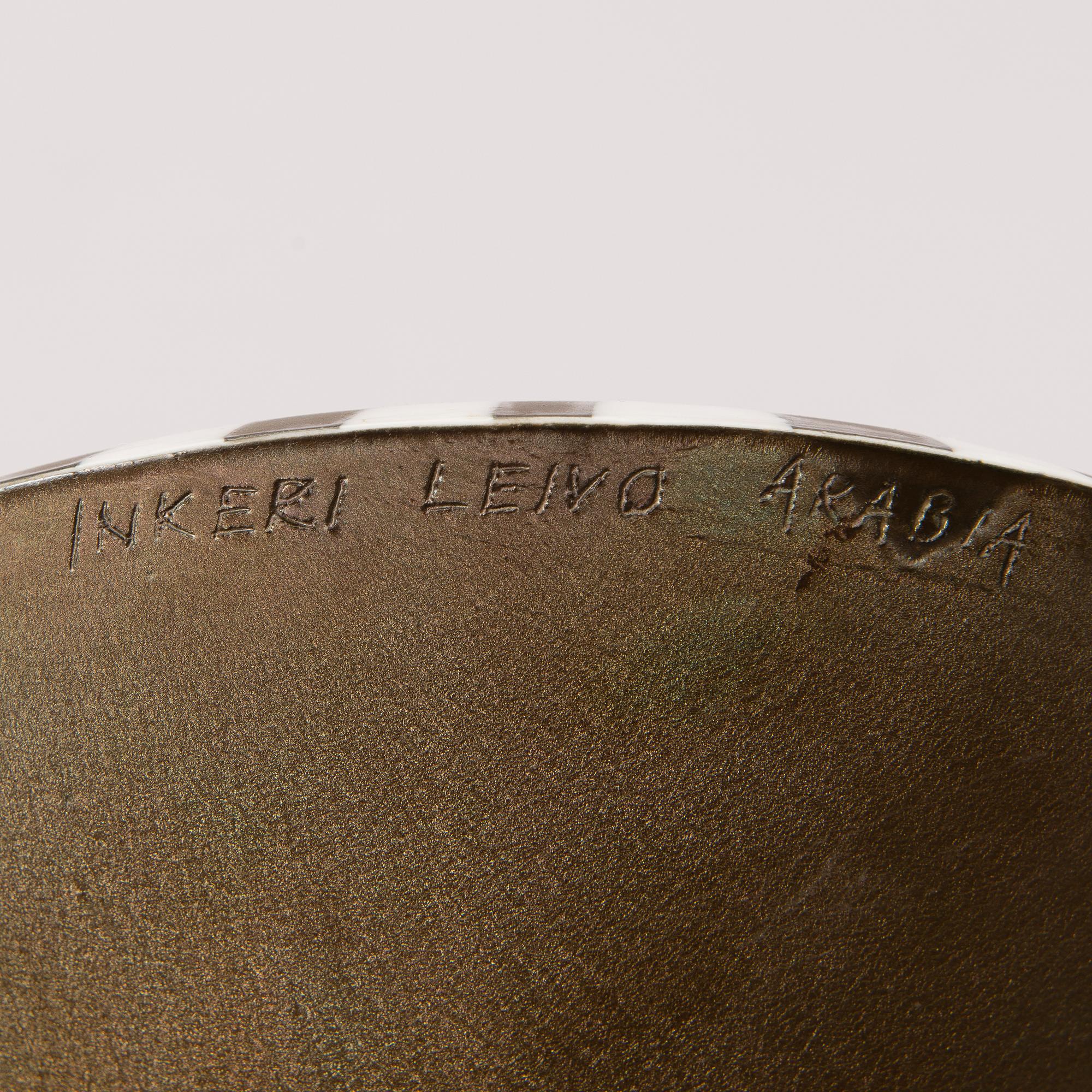 Inkeri Leivo, Urna, porslin, signerad Inkeri Leivo, Arabia.