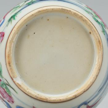 VAS, porslin. Kina, Qinalong(1736-1795).