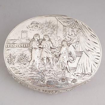 DOSA, silver, franska stämplar, sannolikt 1800-tal. Vikt ca 164 gram.
