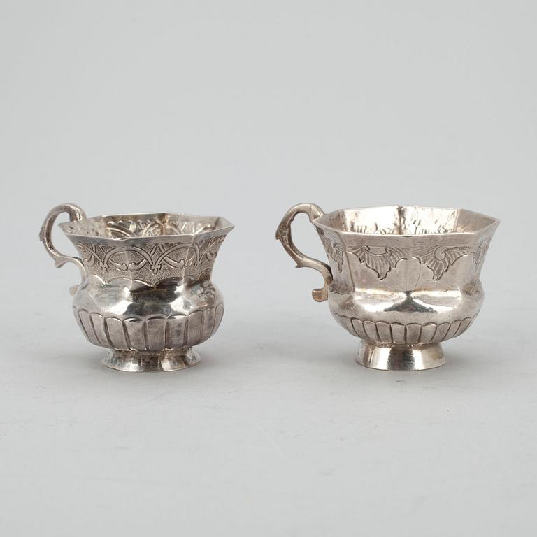 TSCHARKOR, 2 st, silver, Moskva Ryssland 1777, 1790. Vikt tot. 67,6 g.