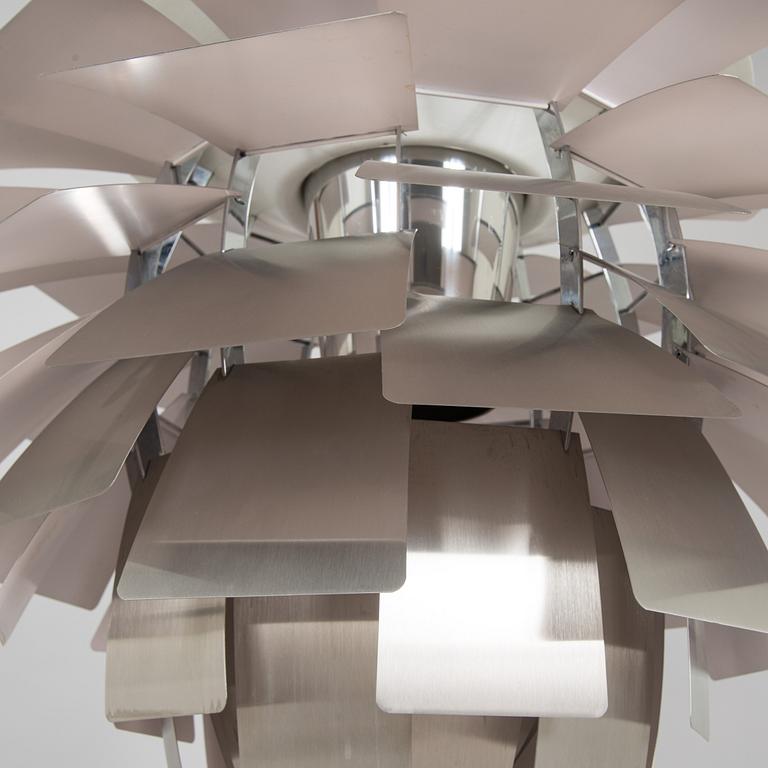 Poul Henningsen, kattovalaisin, "PH Artichoke / PH-Kotte", Louis Poulsen, Tanska, 1980-luku.