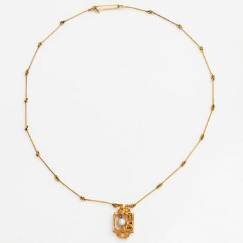 Björn Weckström, Kaulakoru "Taikahelmi", 14K kultaa ja viljelty helmi. Lapponia 1973.