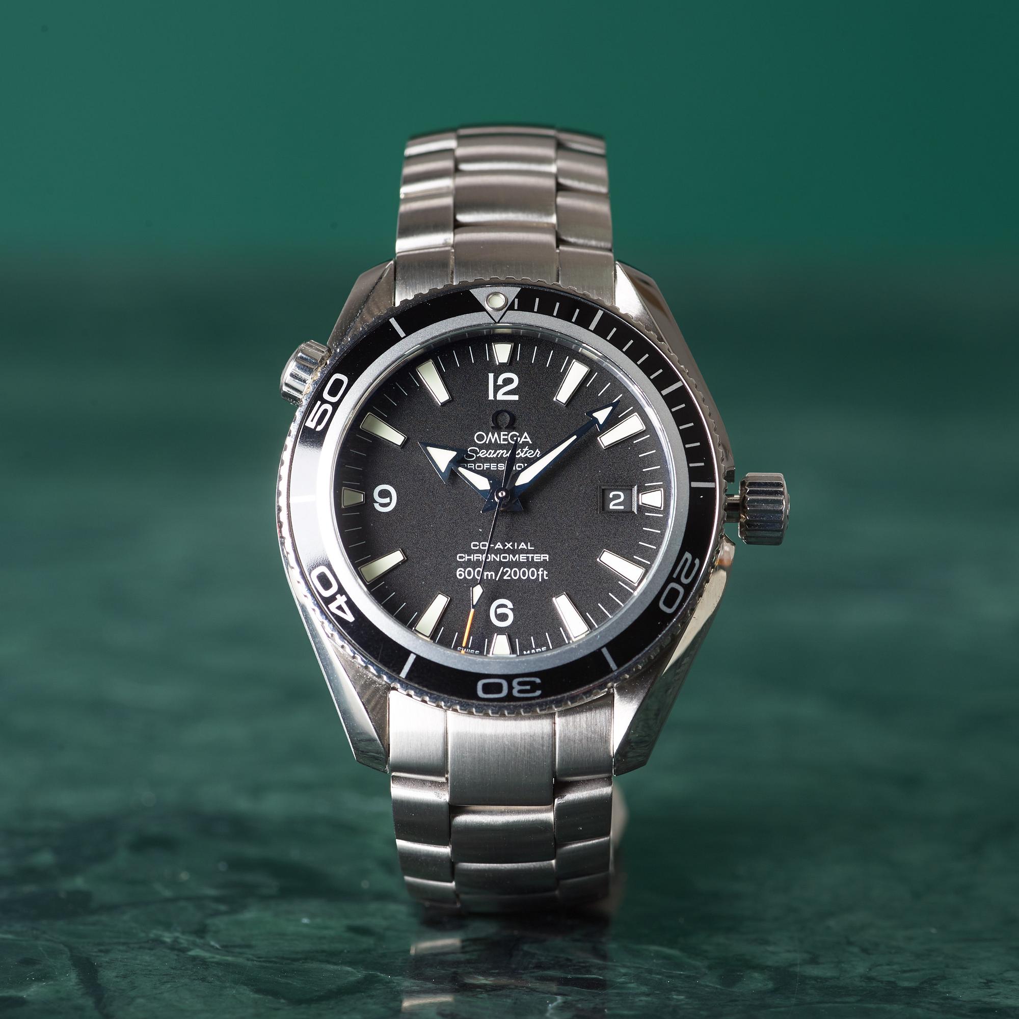 OMEGA Seamaster Professional 600m 2000ft Planet Ocean Chronometer wristwatch 42 mm Bukowskis