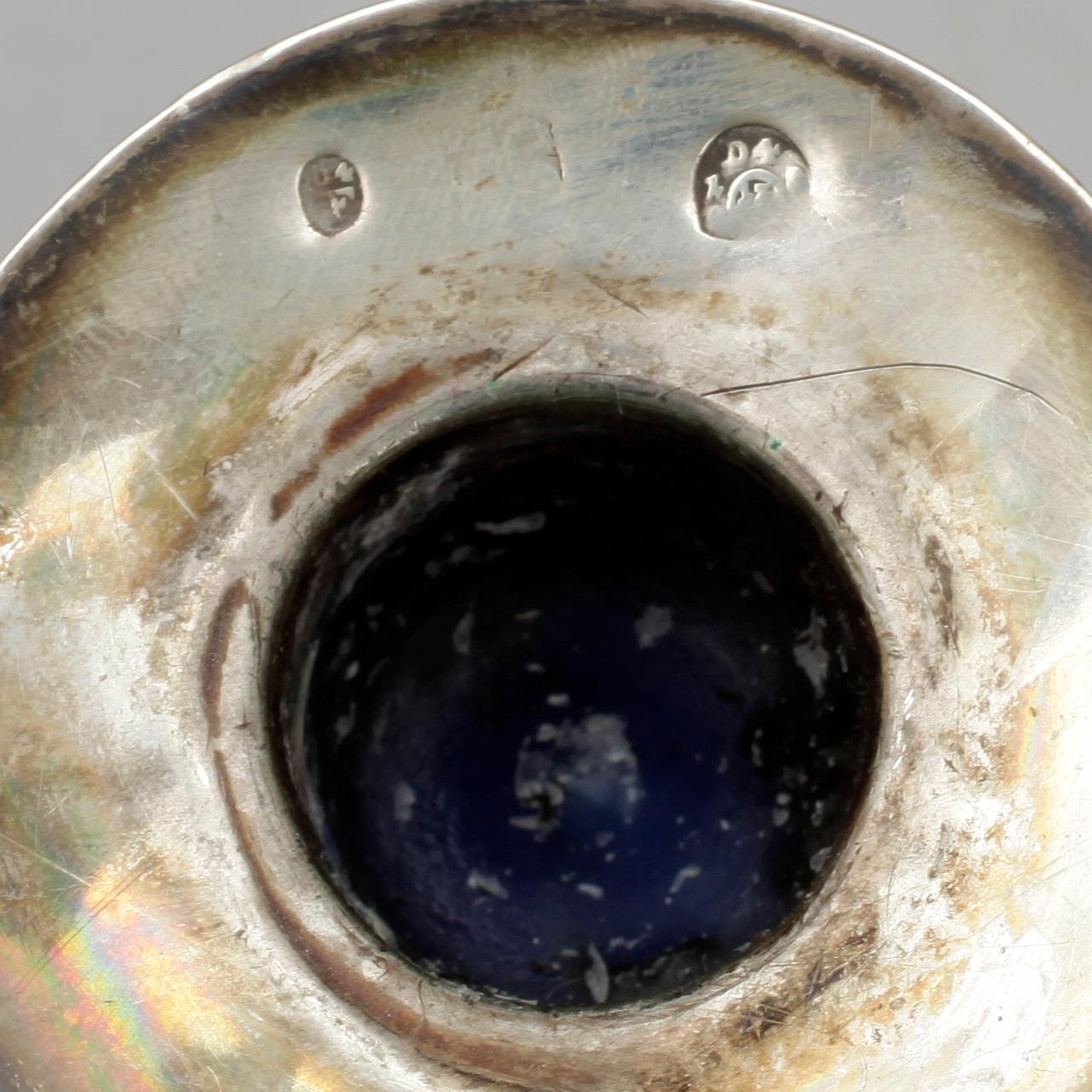 LJUSSTAKAR, ett par, silver, otydliga stämplar, troligen Österrike/Ungern, 1800-talets första hälft. Vikt ca 408 gram.
