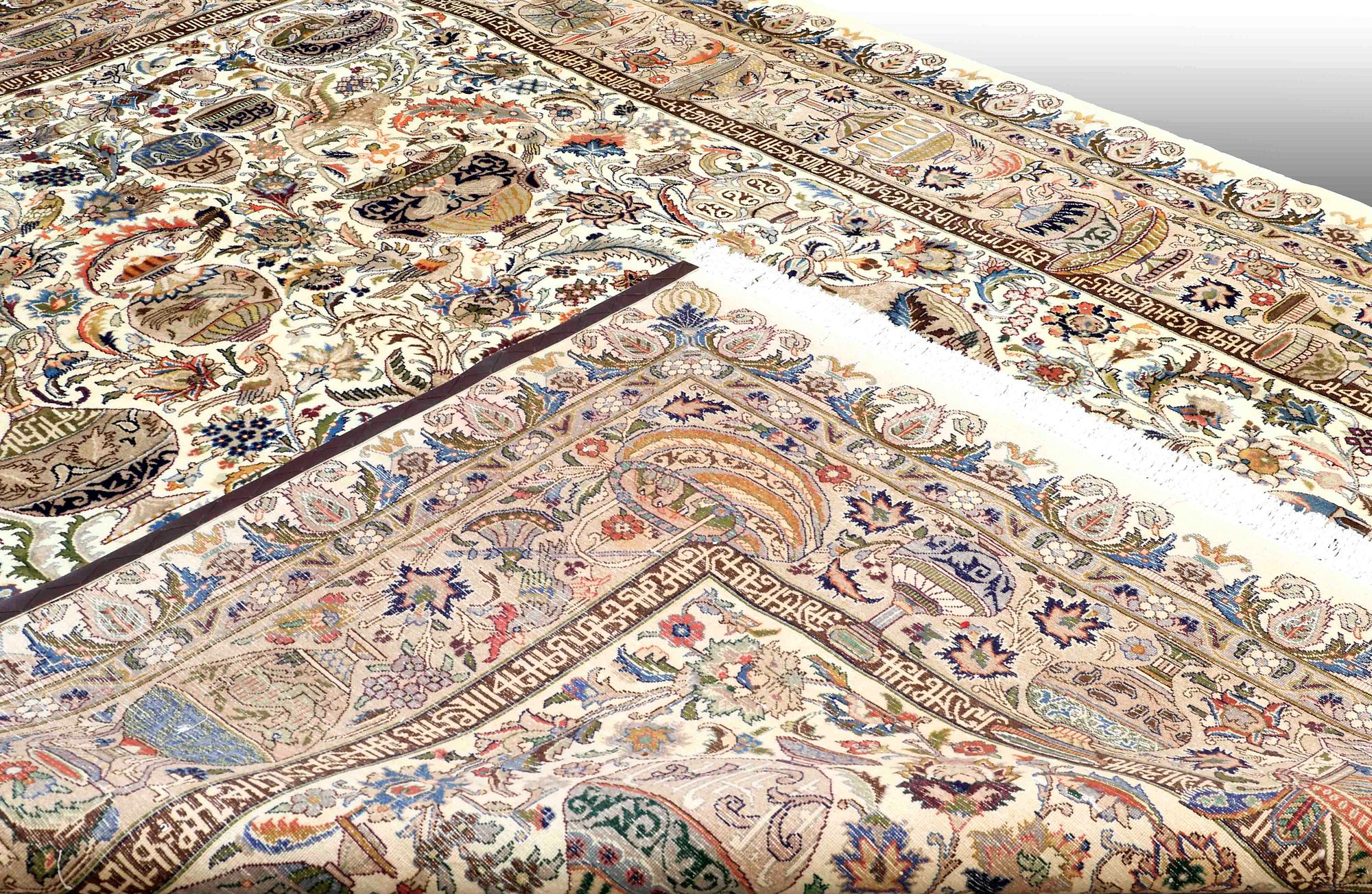 A CARPET, Figural kashmar, ca 392 x 295 cm.