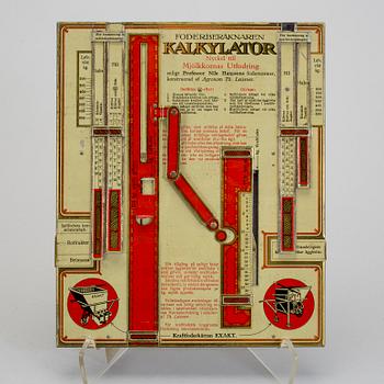 KALKYLATOR, metall, "Foderberäknaren"Prof. Nils Hansson och Agronom Th. Leissner.