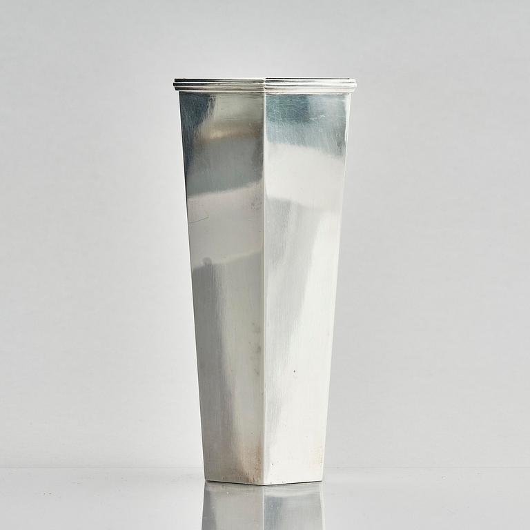 Wiwen Nilsson, a sterling silver vase, Lund, Sweden 1947.
