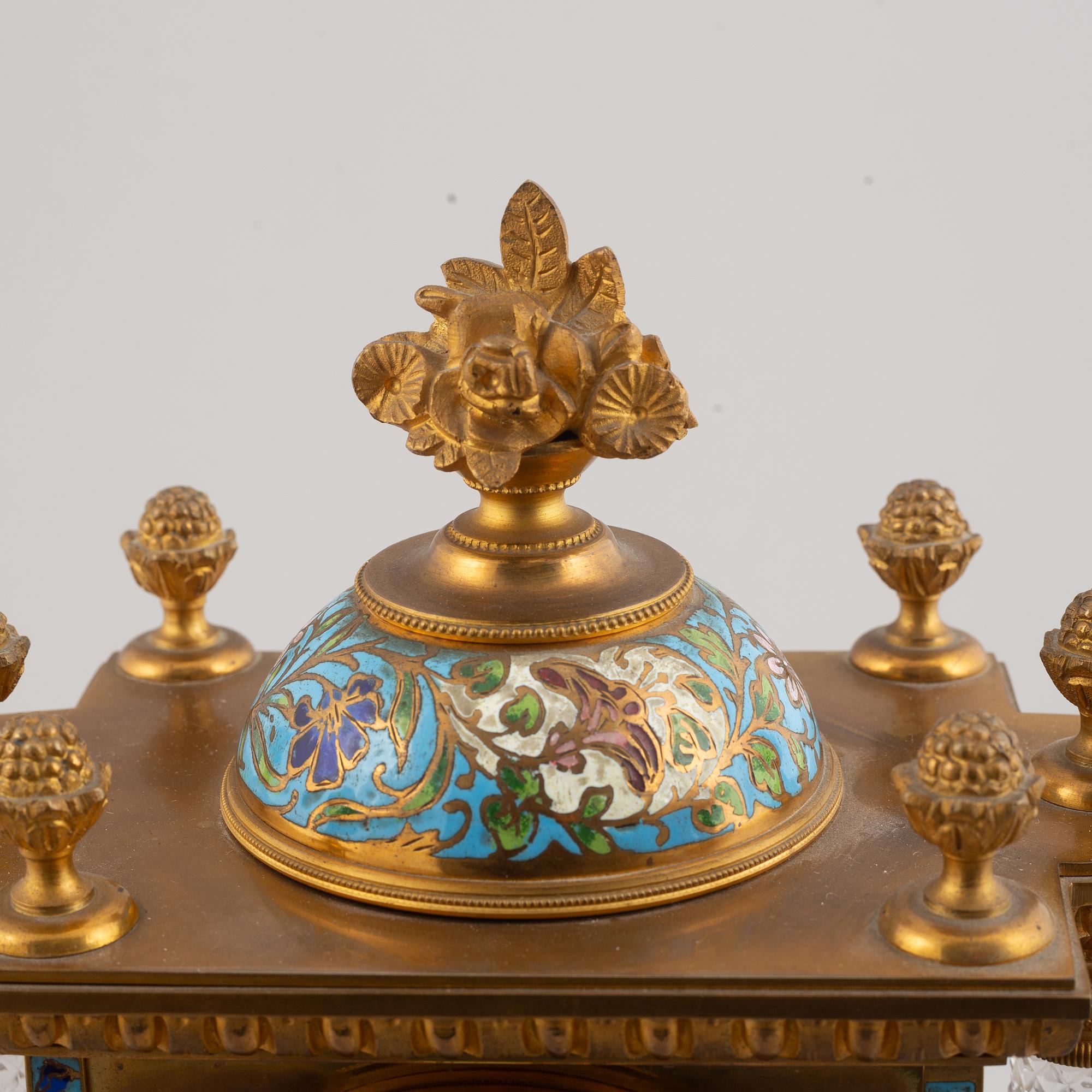 A mantle clock, France, early 20th Century.