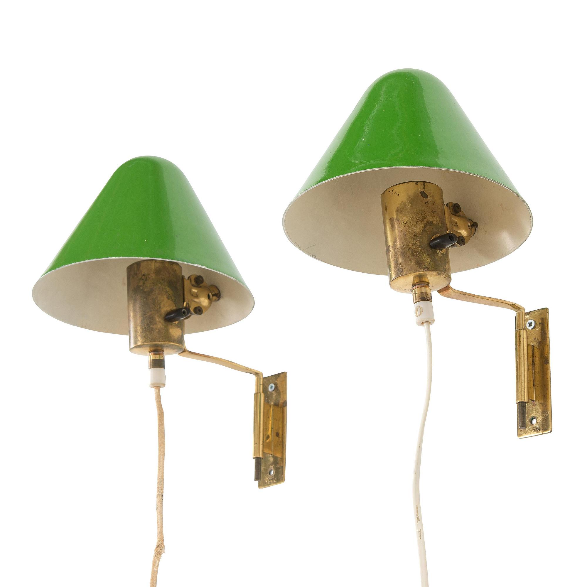 Paavo Tynell, a pair of '7284' wall lights for Taito, 1930s/1940s.