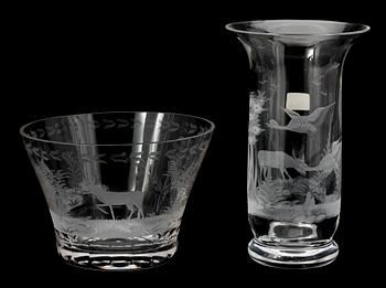 VAS samt SKÅL, glas, "Evert Taubes 100-års jubeleum" Böhmen, 1900-tal.