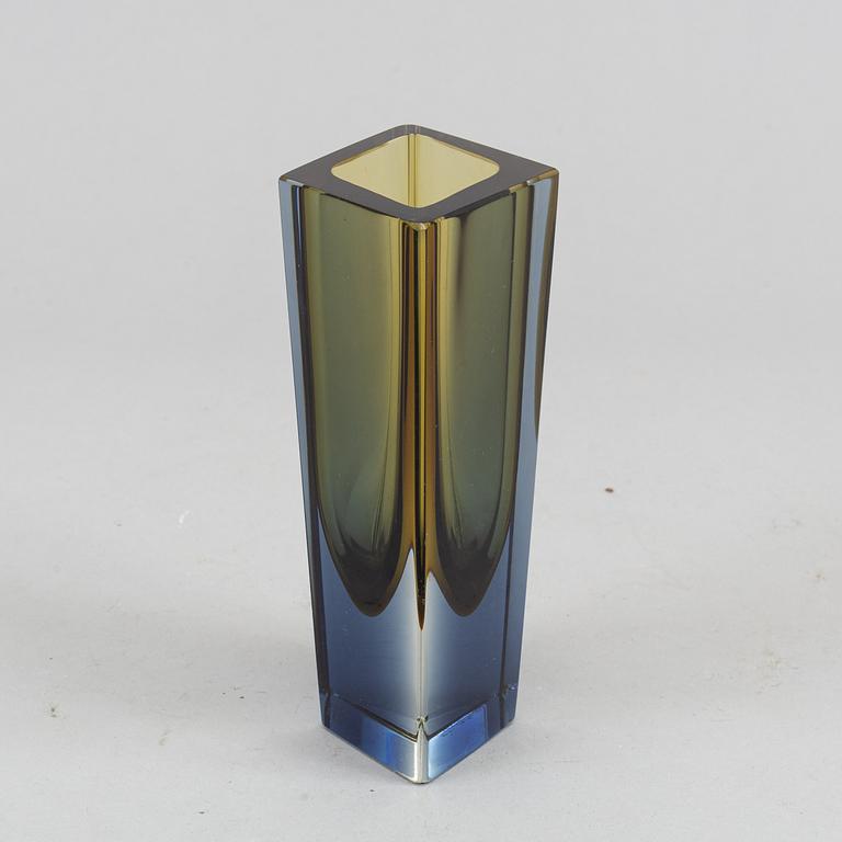 Kaj Frank, a glassv vase, 'Prisma', from Nuutajärvi Notsjö, signed and dated -65.