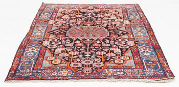 Rug, oriental, circa 224 x 137 cm.