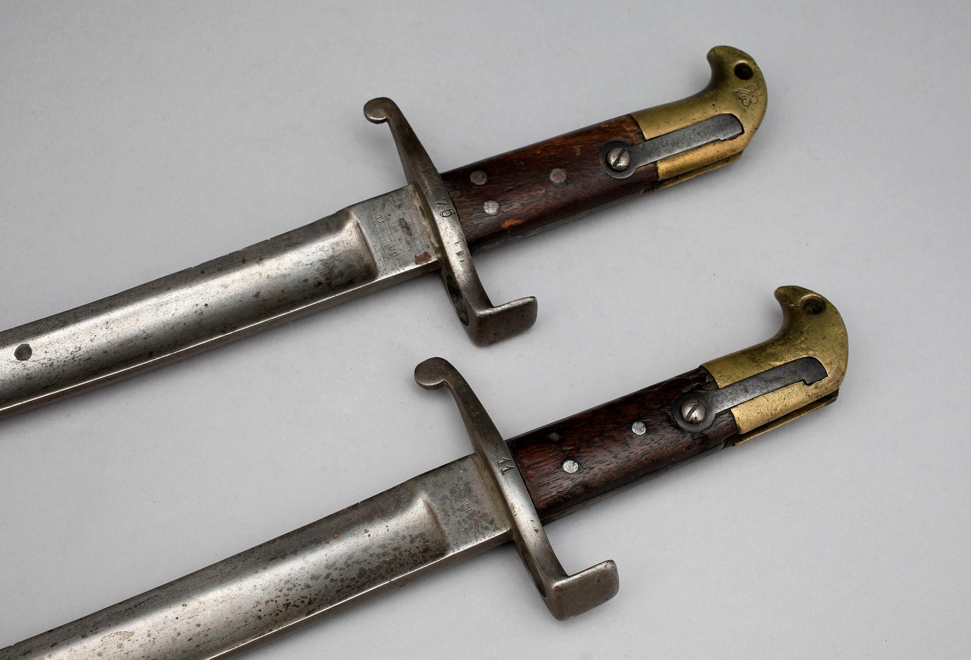 BAJONETTER, 2 st, tidigt 1900-tal.