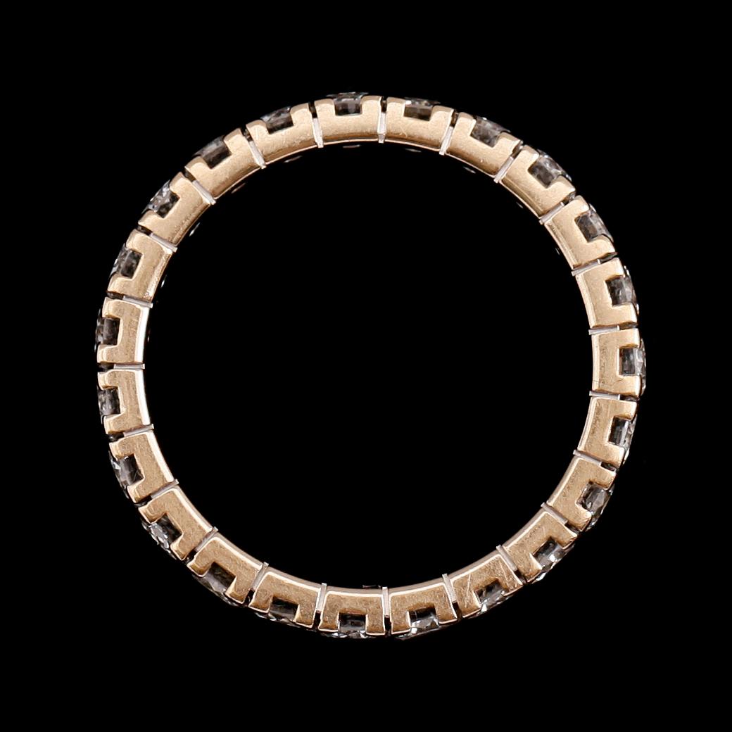 RING, 18 k vitguld, helallians, 23 briljantslipade diamanter tot ca 1.50 ct.
