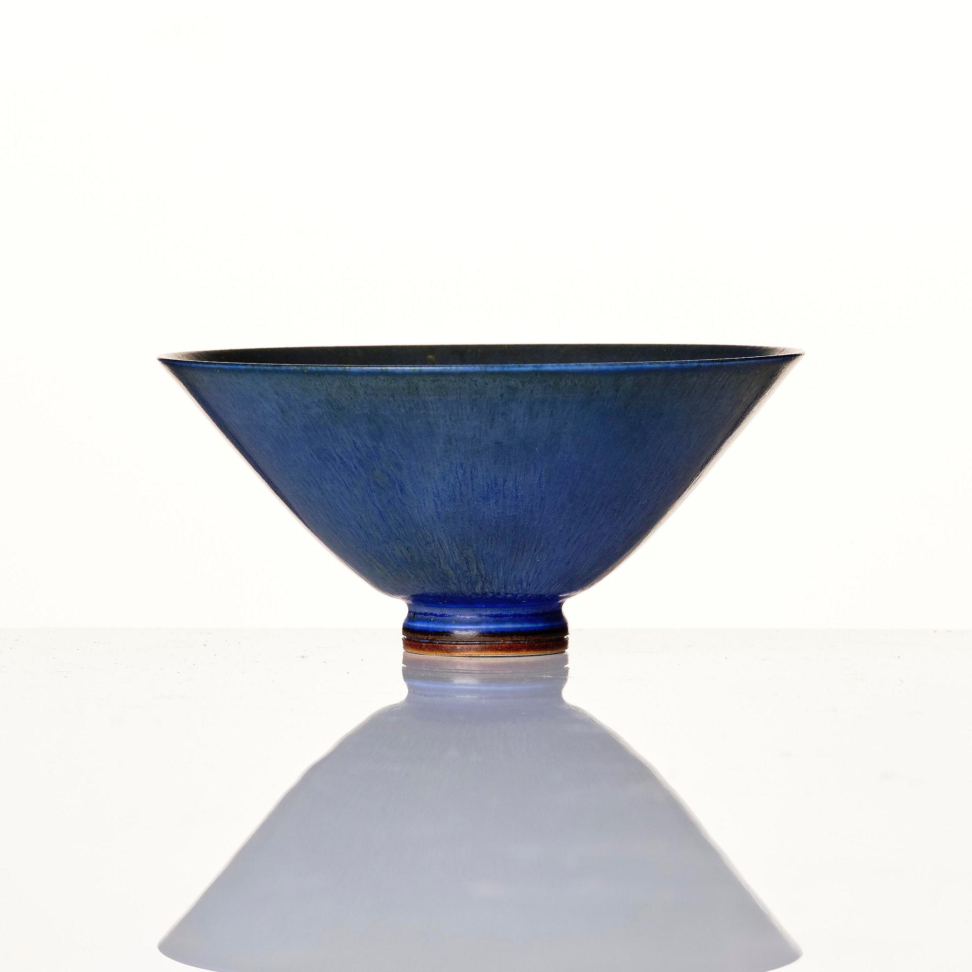 Berndt Friberg, a stoneware bowl and a vase, Gustavsberg Studio 1944-47 and 1957.