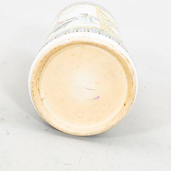 Umbrella stand/floor vase China 20th century porcelain.