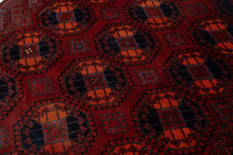 An antique Ersari carpet, North Afghanistan, c. 310 x 242 cm.