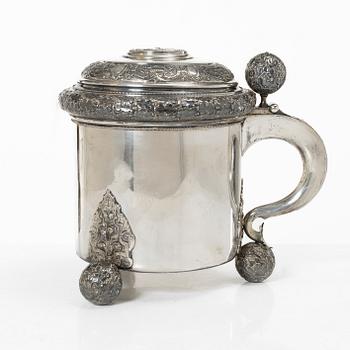 A Swedish silver tankard, mark of Gustaf Löfgren, Stockholm 1901. Baroque style.