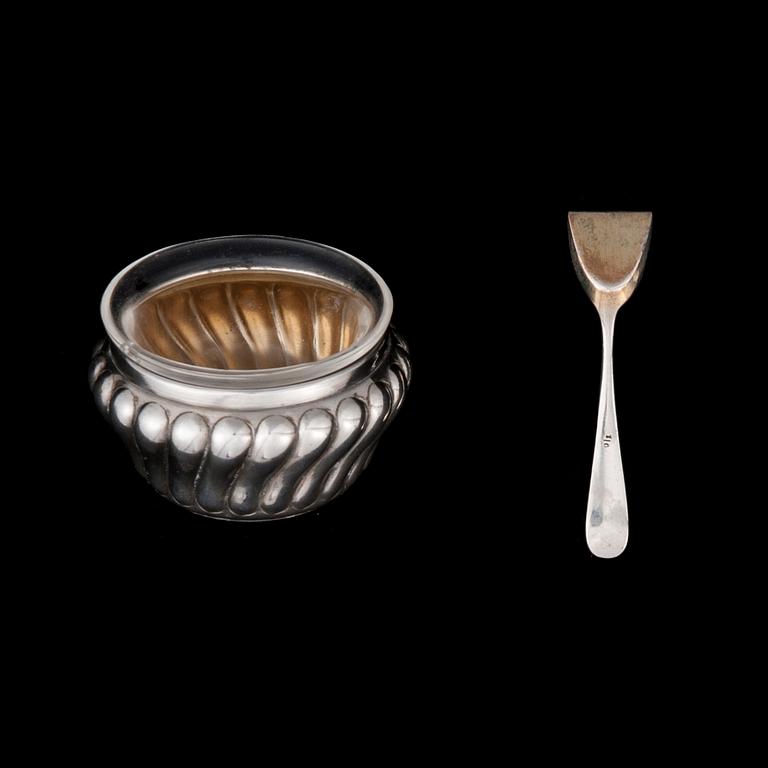 SALTKAR I ETUI, 6 kpl, nysilver och glas, WMFN, 1895-1903.