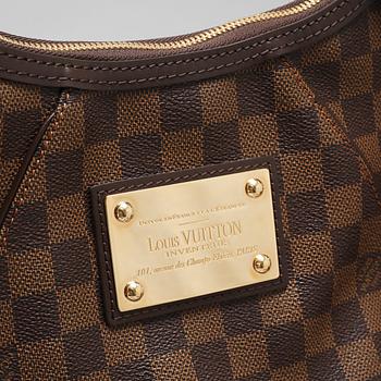 A bag from Louis Vuitton, model "Thames".
