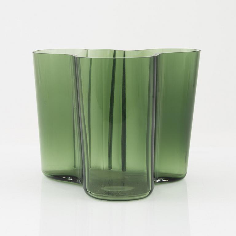 Alvar Aalto, vas, 50-års jubileumsvas, signerad A. Aalto 1936-1986 Iittala 6105/8000.