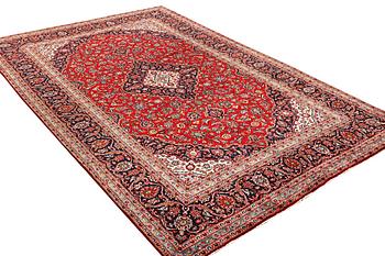 A carpet, Kashan, ca. 383 x 247 cm.