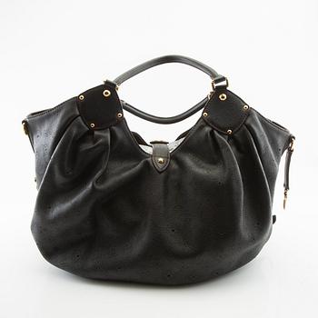 Louis Vuitton,.
