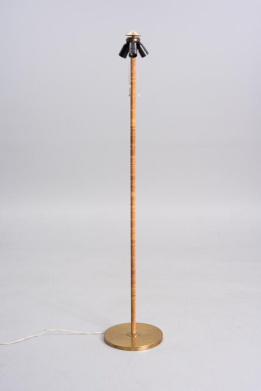 PAAVO TYNELL, A FLOOR LAMP. Manufactured by Oy Taito Ab. Designed for Hotel Aulanko in 1935.