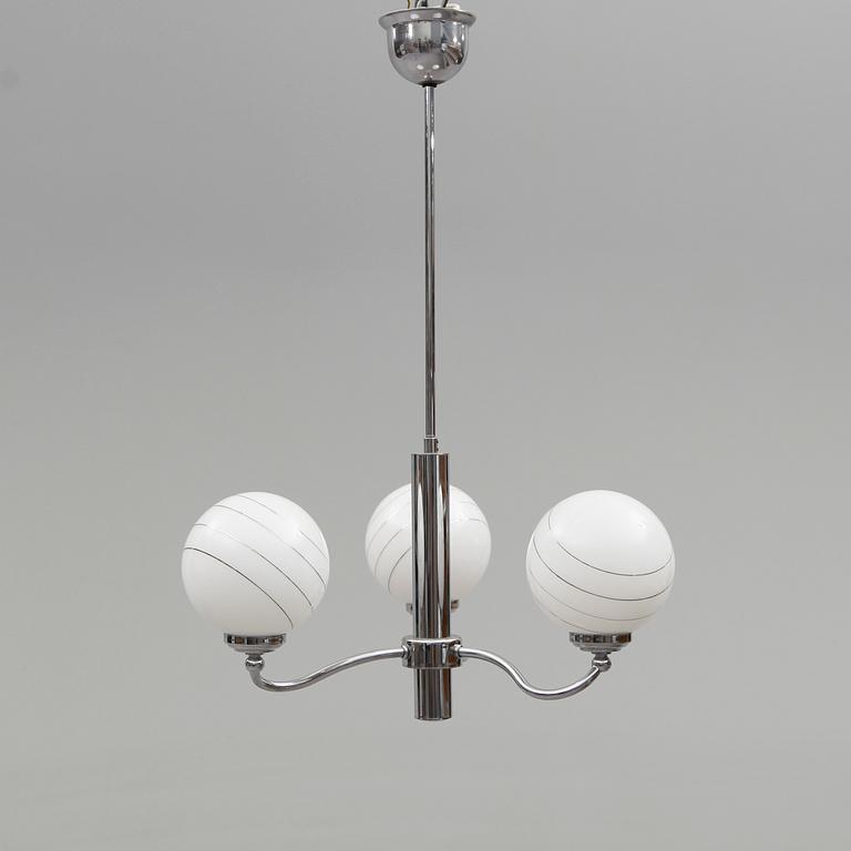 TAKLAMPA, 1900-talets andra hälft, höjd 69 cm.